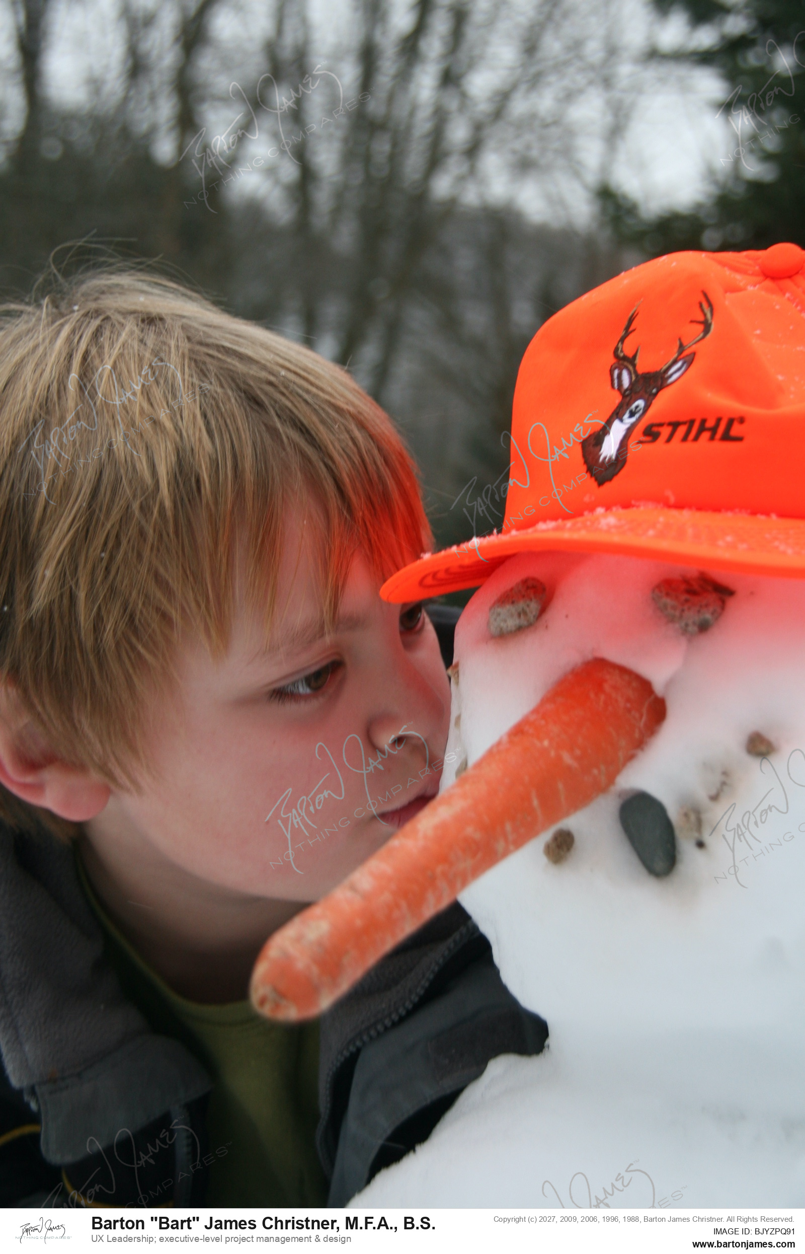 20100101 FAMILY DFReed Snowman At Tappan PHOTO