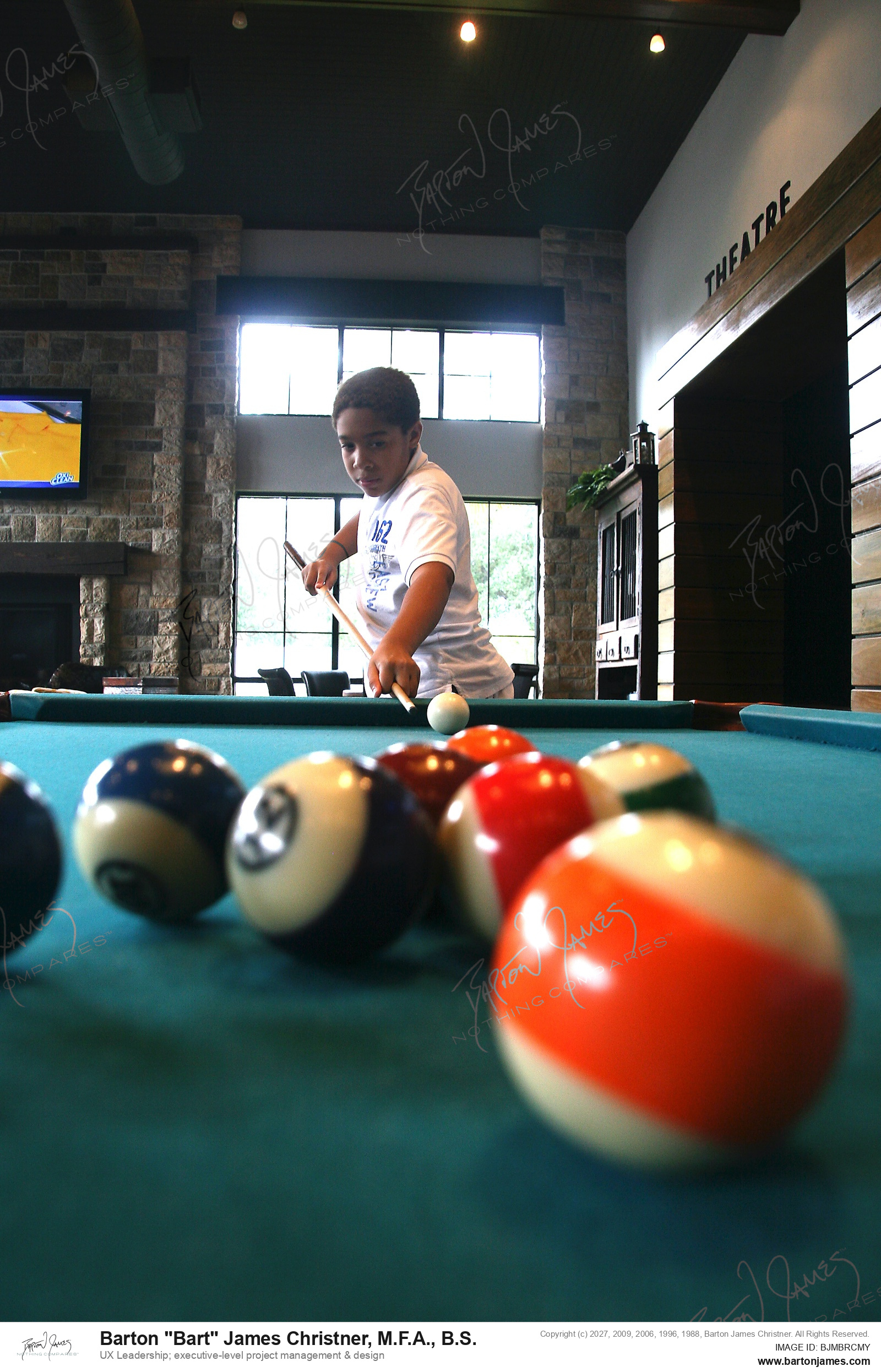 20140906 SPORT Tampa USFKristas Apartment Pool Table PHOTO